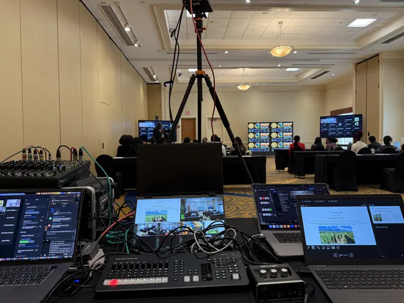 Hybrid control desk