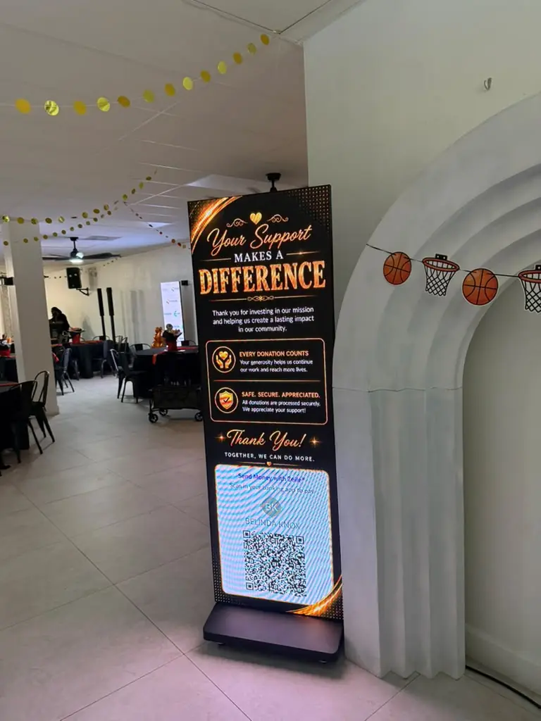 Fundraiser donation display